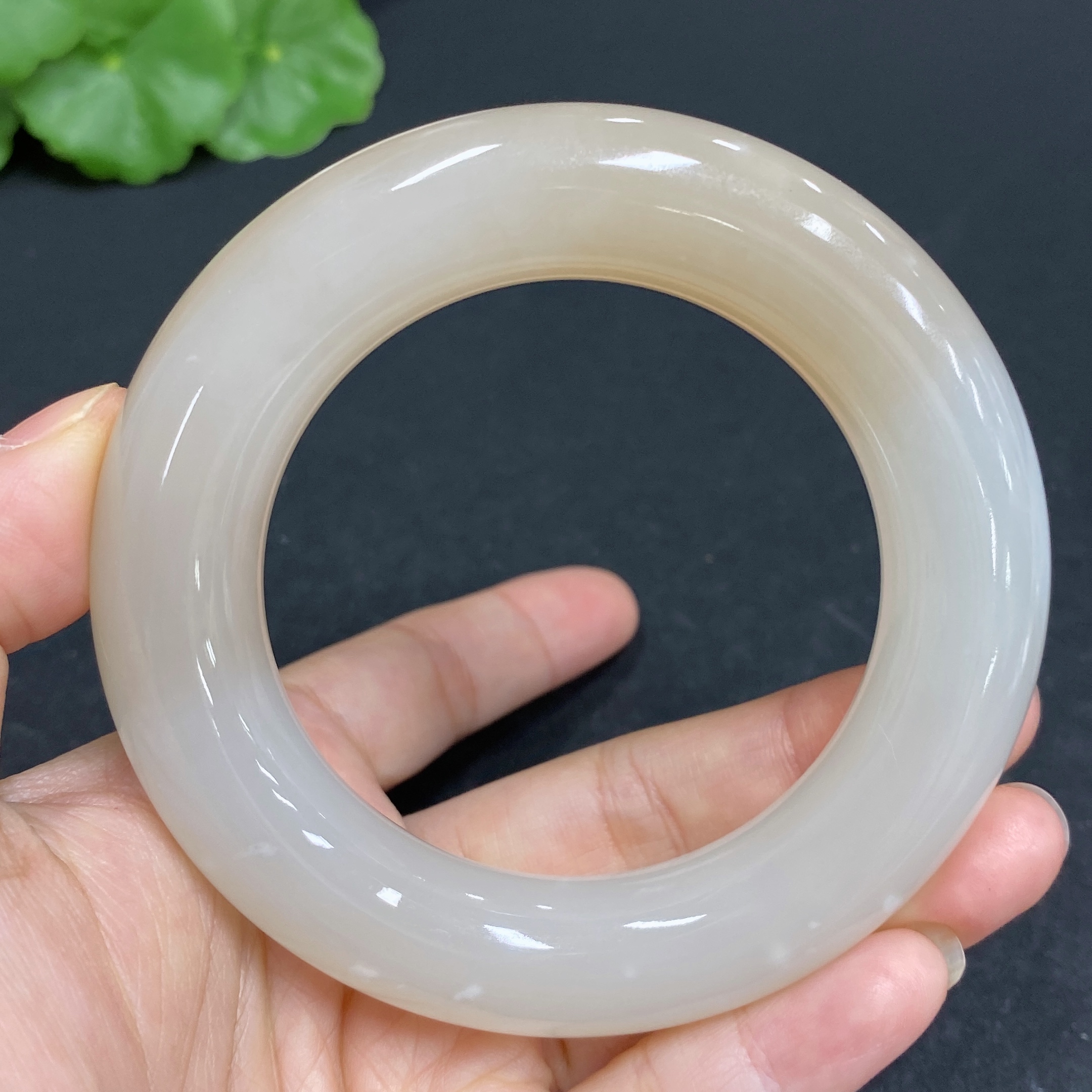 H33879225 Hetian Jade Round Bangle, Size 54.4, Total Weight Approx. 103.6g