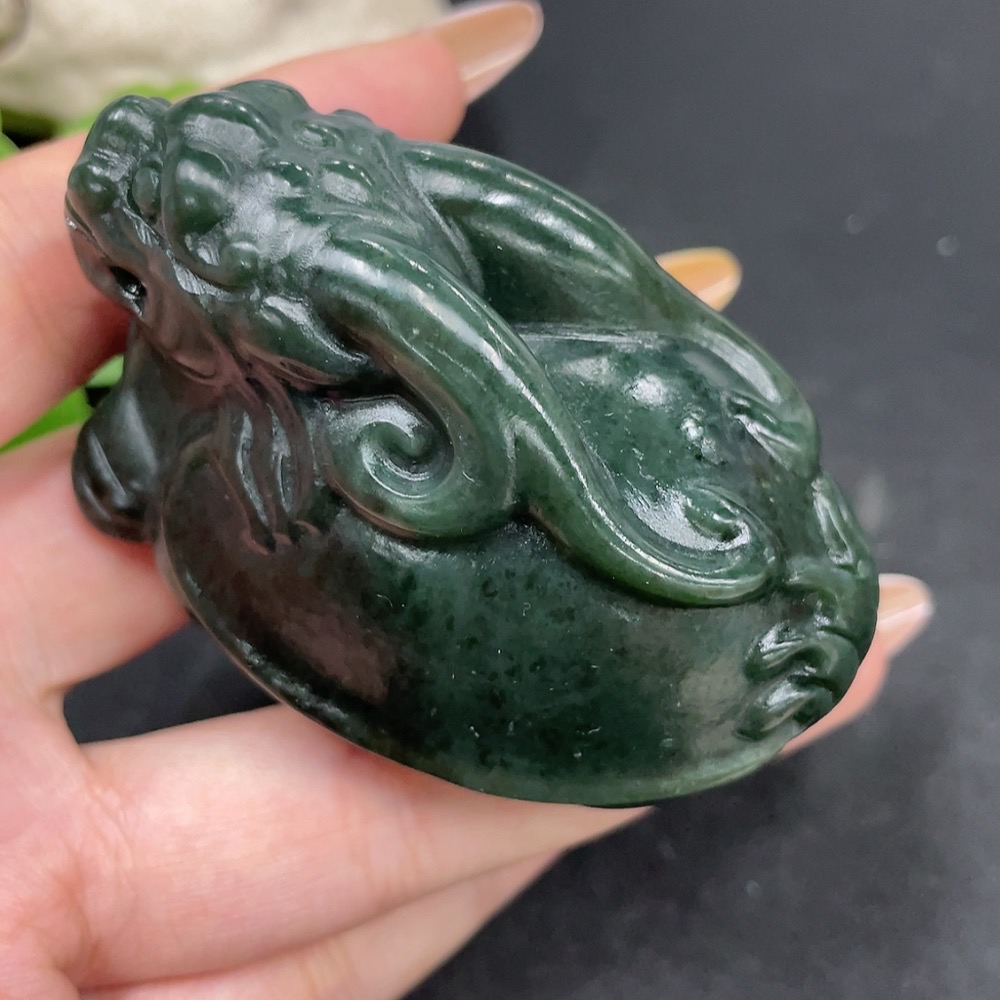 H31663073 Hetian Jade Handheld Piece Dragon Turtle Total Weight Approximately 146g