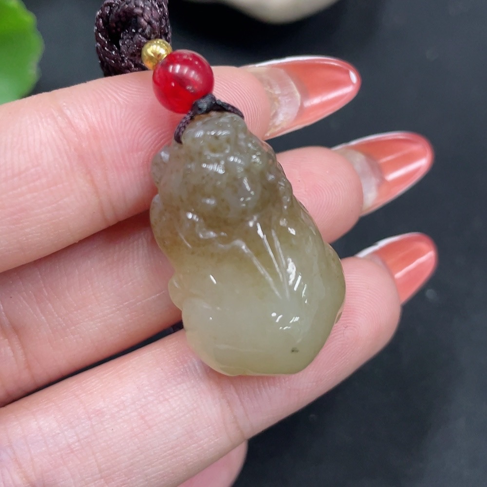 H34062657 Hetian Jade Pendant  Pi Xiu  Total Weight (with rope): 11.1g