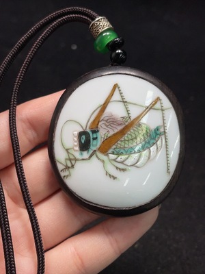 W26018522 Pendant with Painted Ceramic Inlay (Subject to the actual item)