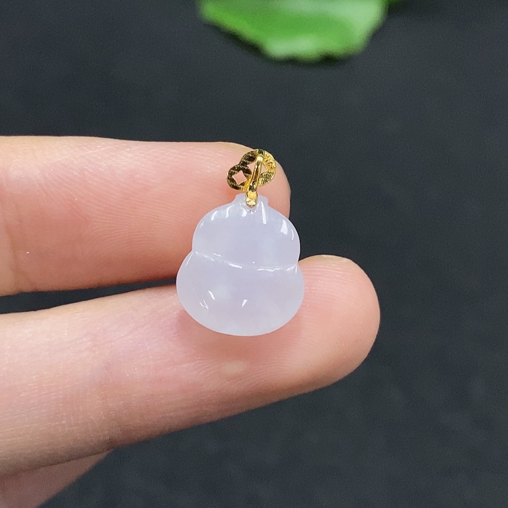 F33895757 Jadeite Gourd Pendant 18K Gold Total Weight Approx. 1.47g
