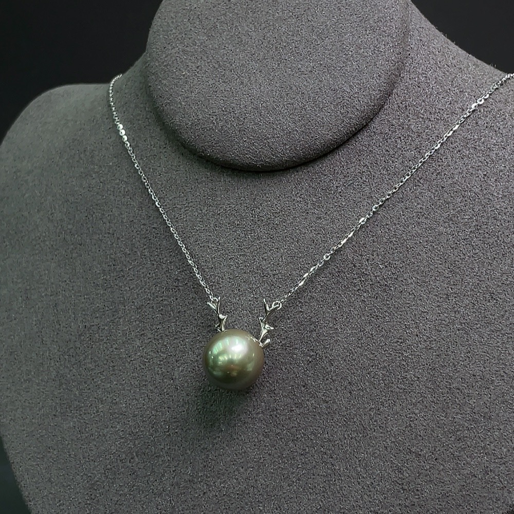 C11161614 Seawater Pearl Pendant with 18K Gold Chain, Total Weight Approx. 3.27g, Pearl Size Approx. 10.6mm
