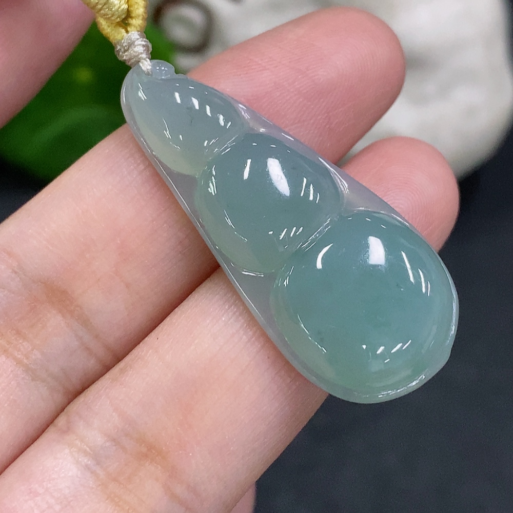 F34000060 Jadeite Pendant Bean with Cord Total Weight Approx. 8.13g