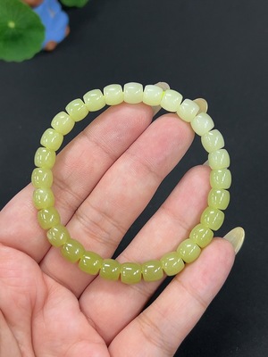 H41947335 和田玉手串 卡6.7mm左右 货品总重约16.3g