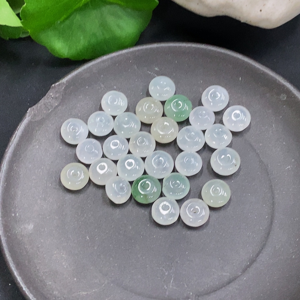 F34023187 Jadeite Beads Sell as a Lot