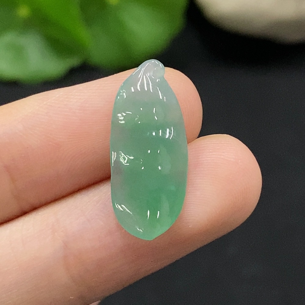 F34996523 Jadeite Blessed Bean Inlay Piece, Total Weight Approximately 1g