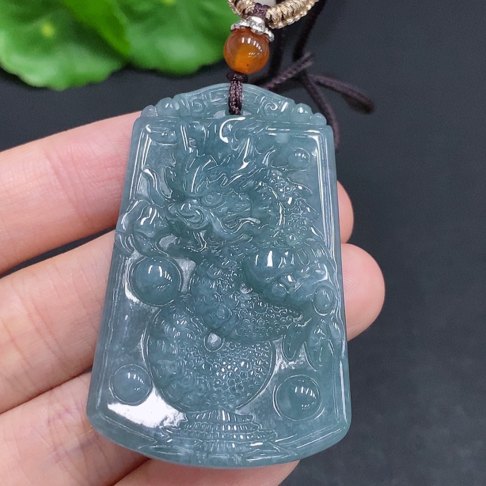F31645233 JadeiteDragon Travelling the World Pendant