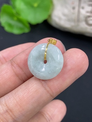 F42952540 翡翠平安扣挂件 18k金扣头 货品总重约2.37g