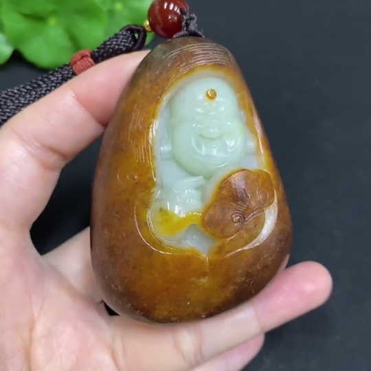 H31692777 Hetian Jade Handheld Piece - Buddha Statue