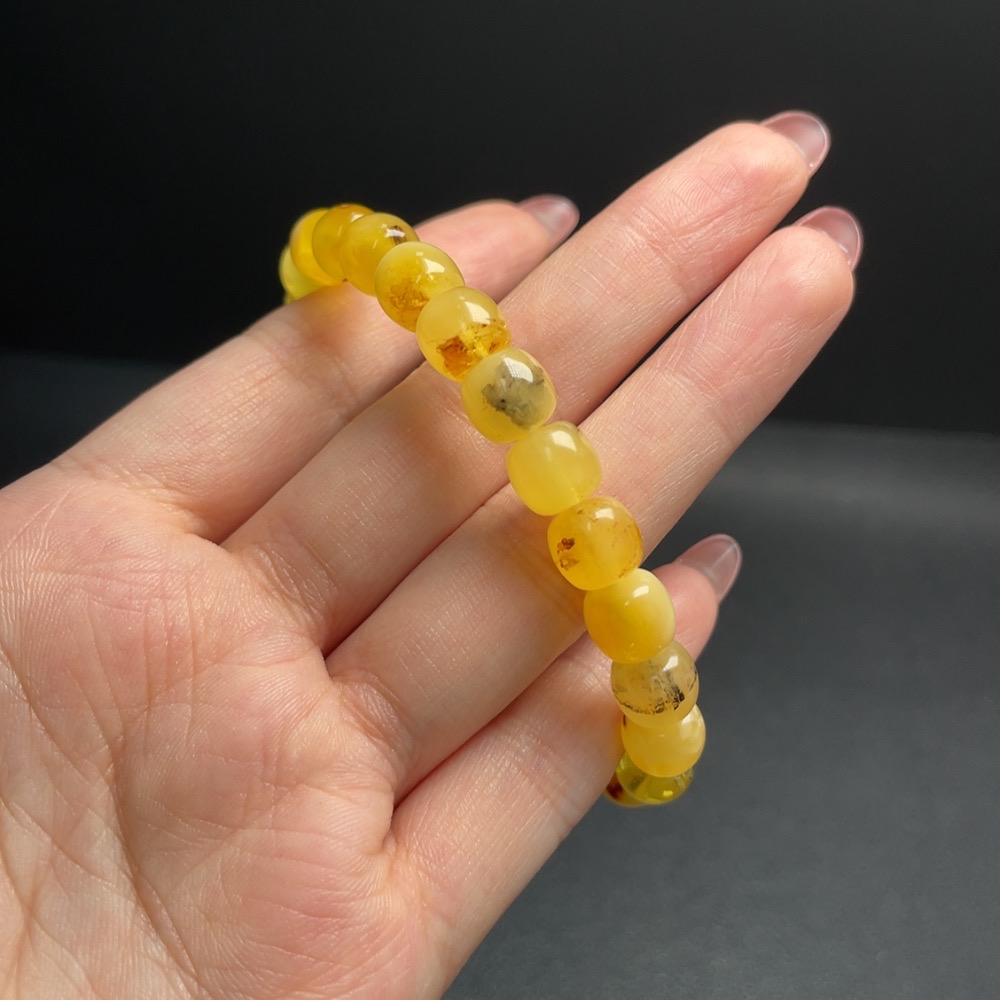C29340471 Amber Beeswax Bracelet, Approx. 8.5mm, Total Weight Approx. 9.72g