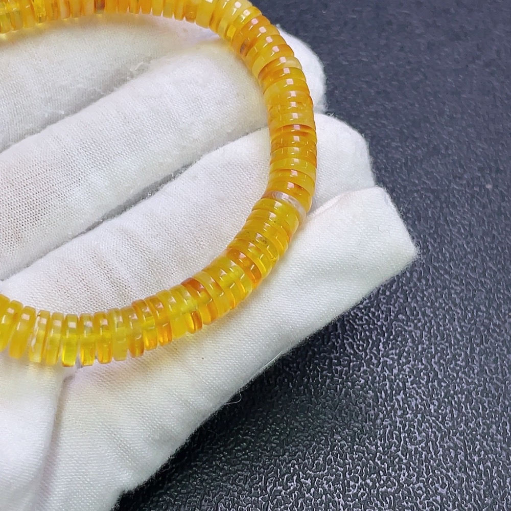C31681802 Amber and Beeswax Bracelet, Total Weight Approx. 8.12g, Size About 7.4mm