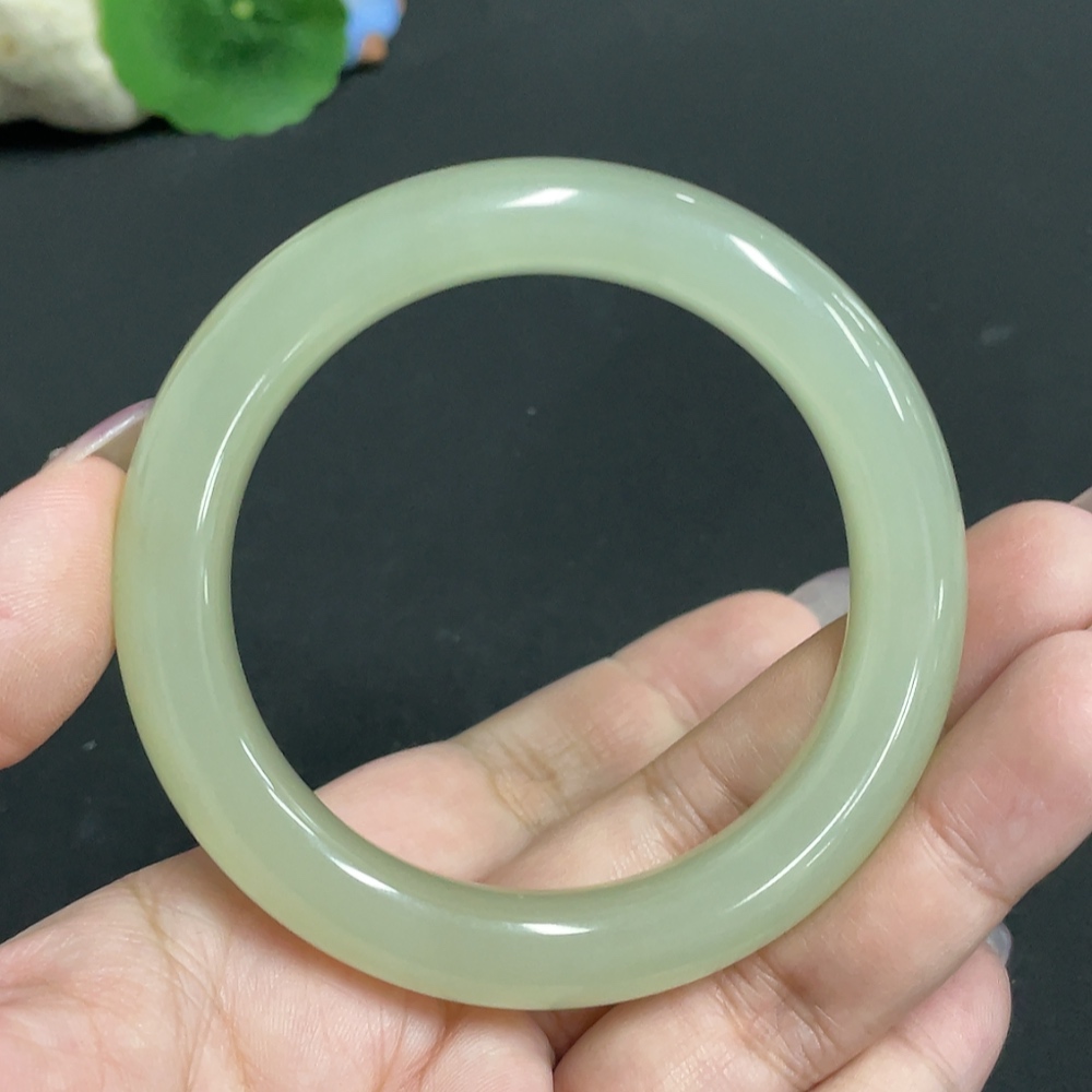 H33931257 Hetian Jade Round Bracelet Size 55.8 Total Weight Approx. 58.4g