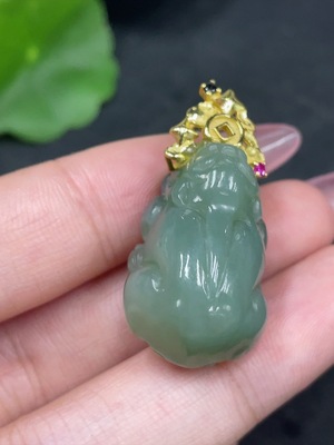 H32824351 Hetian Jade Inlaid Pendant, Auspicious Beast, Total Weight Approx. 10.4g, Non-gold