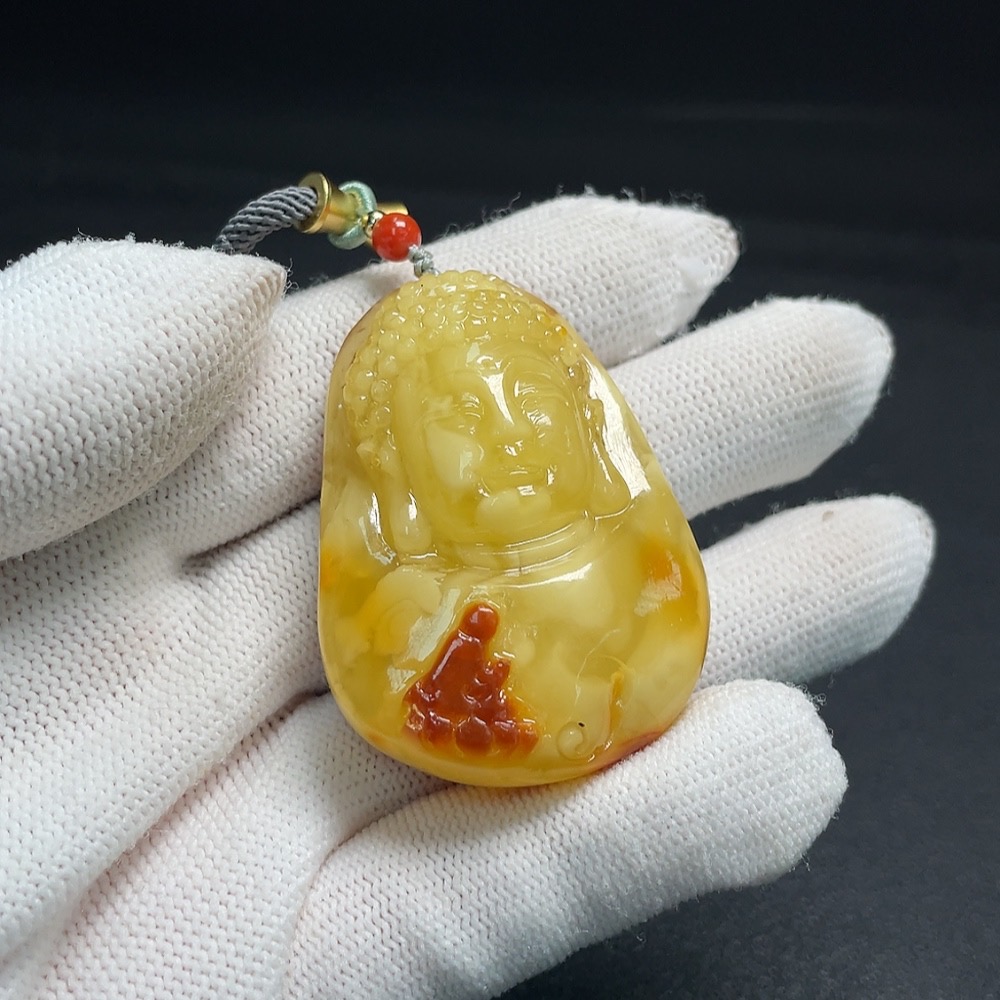 C27049249 Amber Beeswax Pendant with Cord (Approx. 21.60g) Coated with Colorless Film