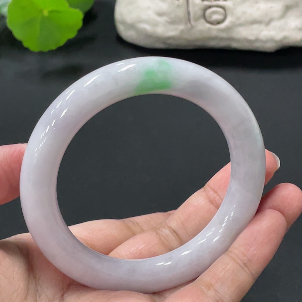 F33838239 JadeiteRound Bangle