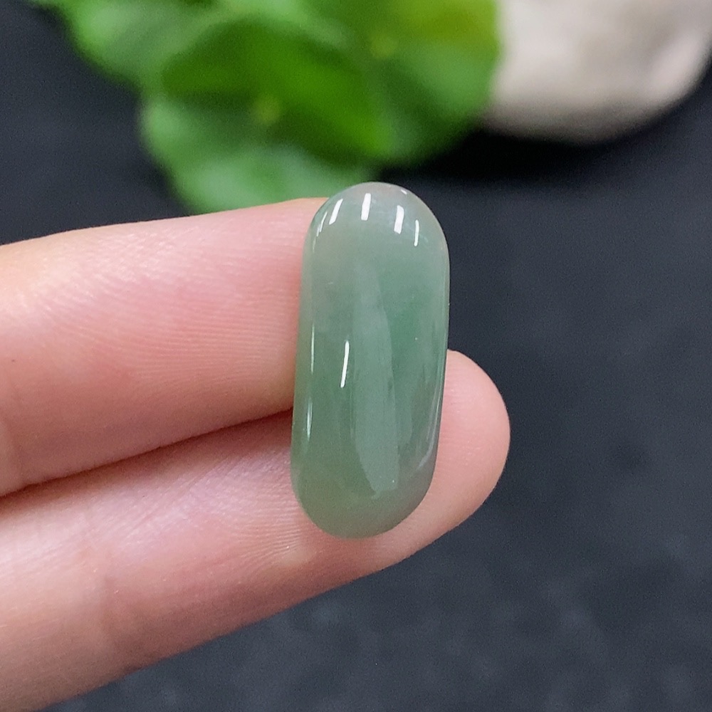 F34963396 Jadeite inlay piece, total weight approx. 1.28g