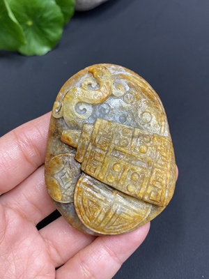 H15607447 Hetian Jade Seed Material Pendant, Antique-style Piece, Total Weight Approx. 69.6g, Undetermined Skin Color Origin