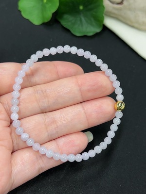 F41942246 翡翠手串 卡4mm左右 货品总约重5.98g 非金