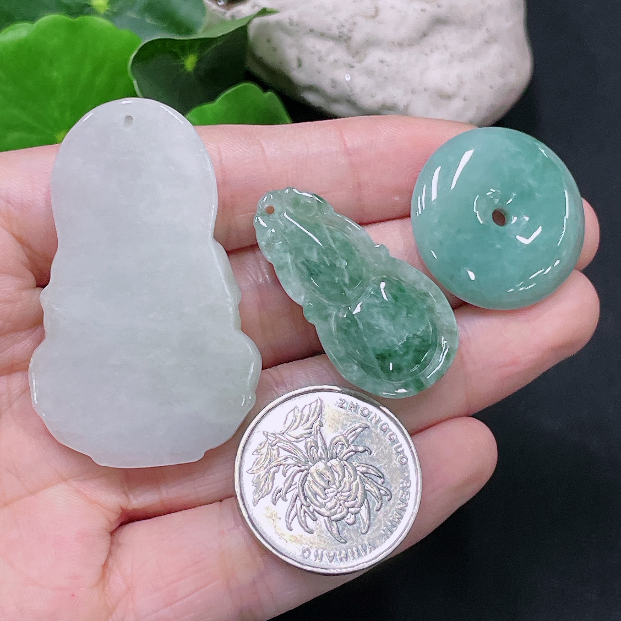 F33893615 Jadeite Pendant Guanyin Gourd Peace Buckle