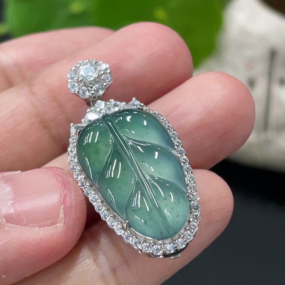 F35080367 Jadeite Leaf Inlay Pendant Non-Gold Inlay Total Weight Approx.6.48g