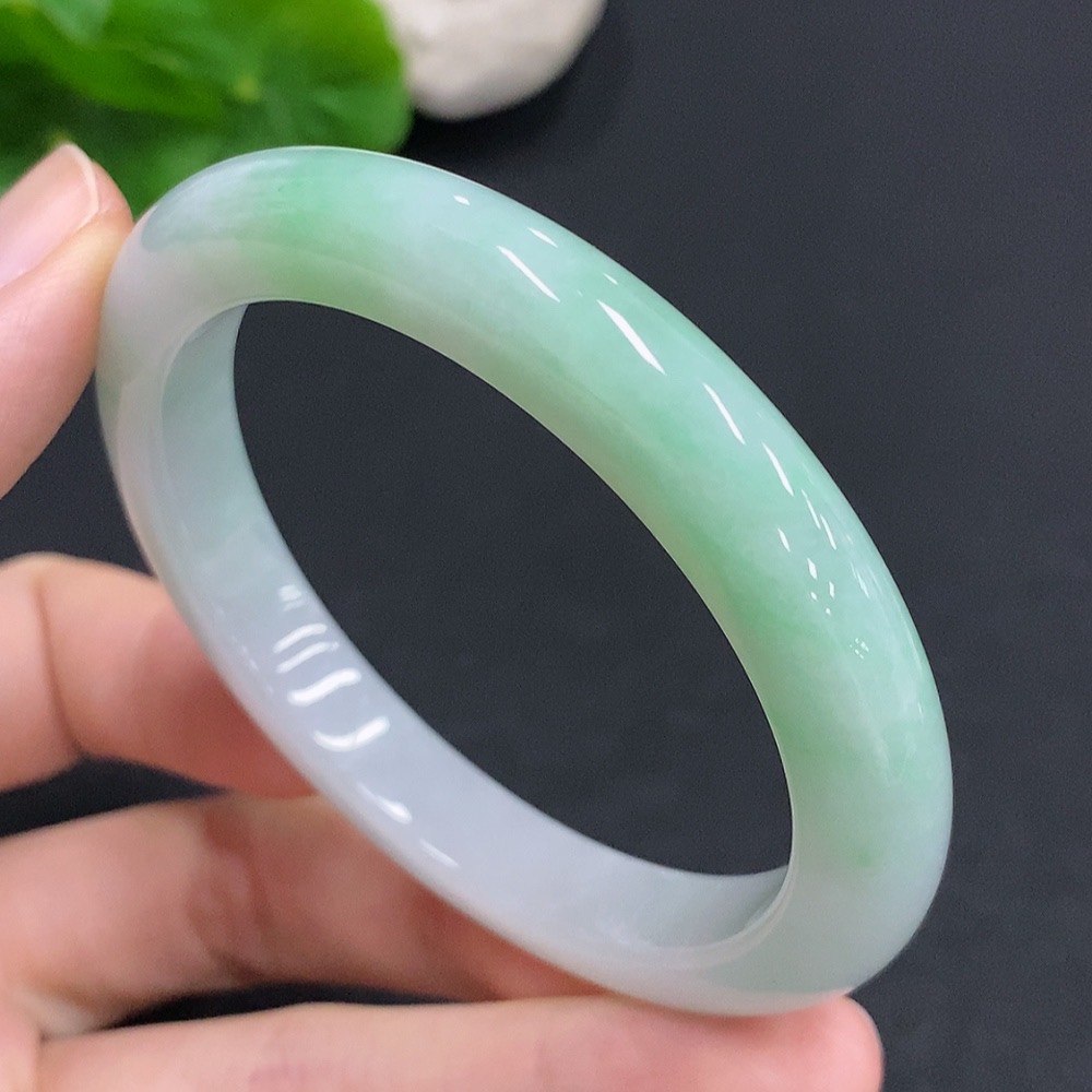 F32806502 Jadeite Round Bangle Total Weight Approx. 41.2g Size 54