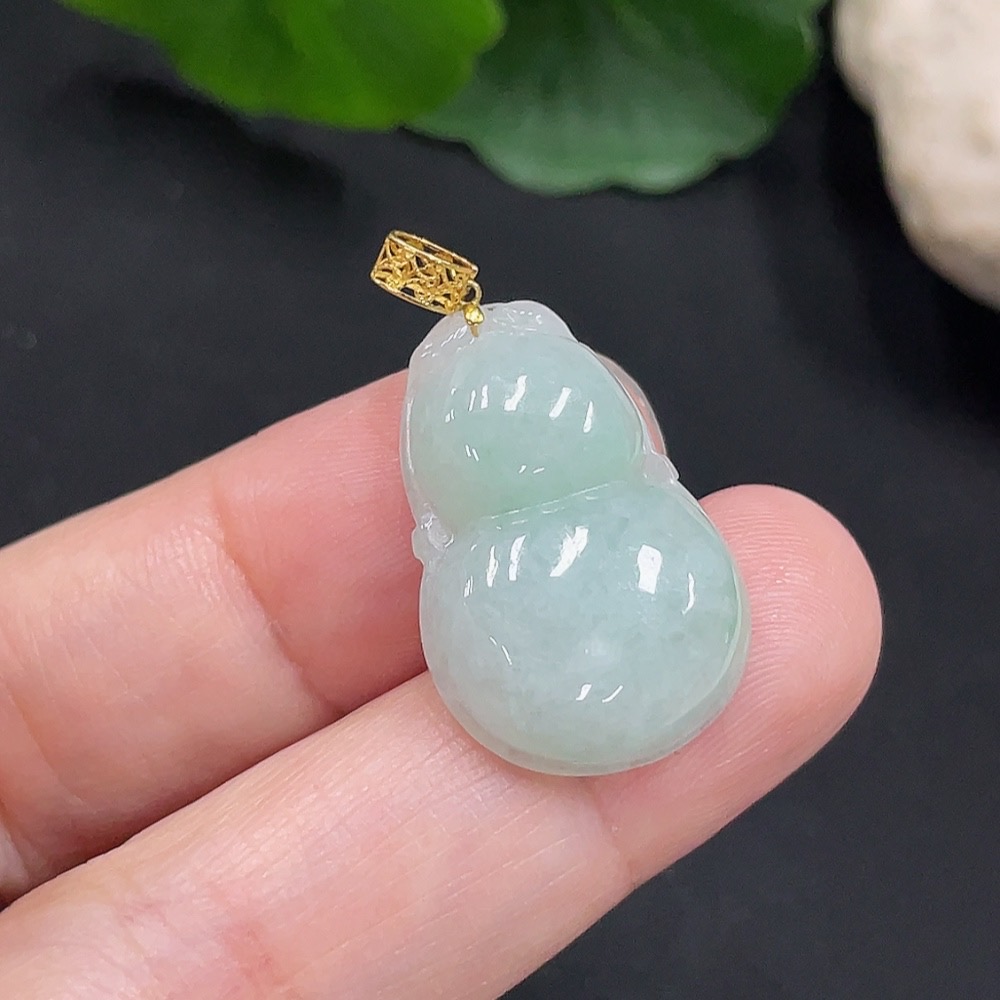 F29397288 Jadeite Gourd Pendant 18K Gold Total Weight Approx. 3.4g