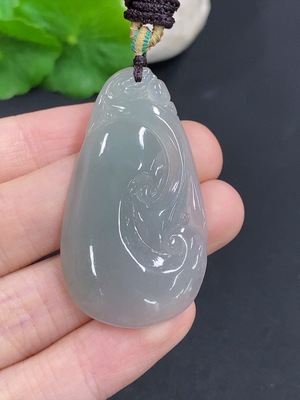 F42955914 翡翠如意挂件 货品总重量约12.7克（含绳重）