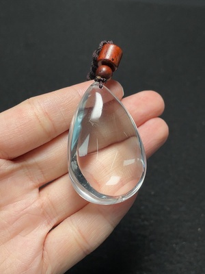 C43118260 水晶挂件 含绳 货品总重约27.8g