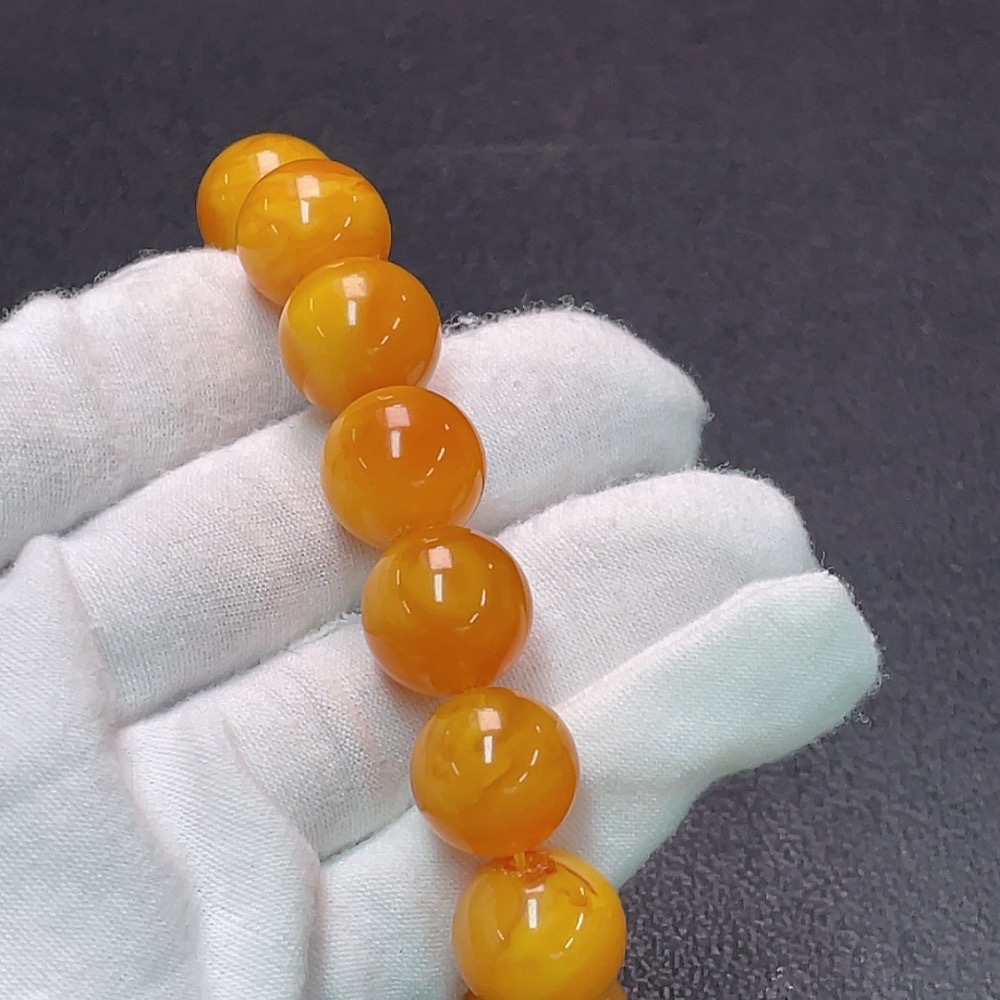 C34950790 Amber Beeswax Bracelet Color Origin Undetermined Total Weight Approx. 25.7g Size About 13.9mm
