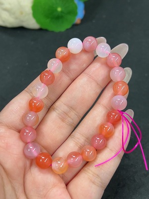 H41923249 盐源玛瑙手串 卡8.4mm左右 仅红色 货品总重约19.5g