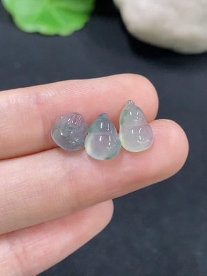 F46549930 翡翠镶嵌件 一手走 货品总重约1.19g