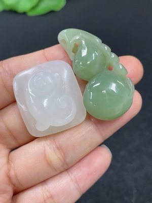 H46559632 和田玉挂件   葫芦  猫咪   货品总重约20g