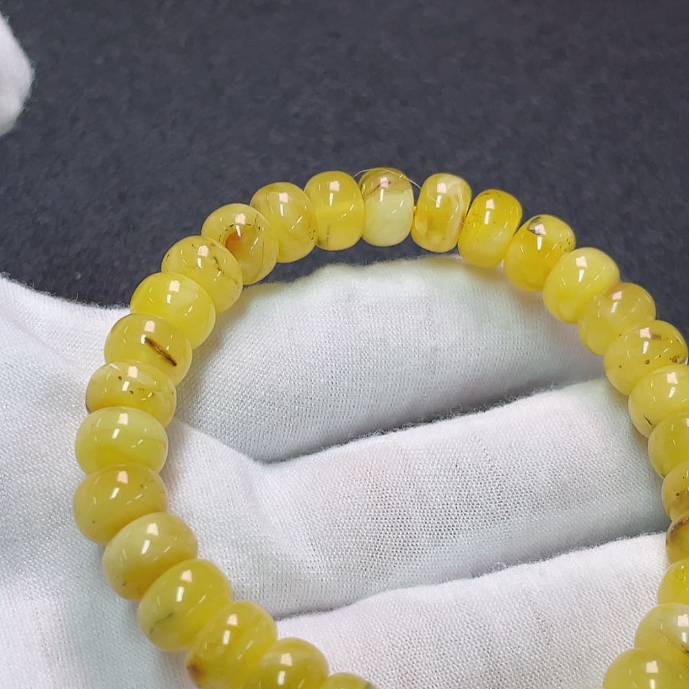 C34006462 Amber and Beeswax Bracelet, Total Weight Approximately 11.08g, Size About 9.1mm