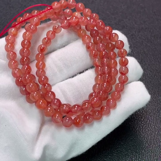 C34007393 South Red Agate Bead Strand with Visible Organic Matter, Total Weight Approximately 31.63g, Size About 5.6mm