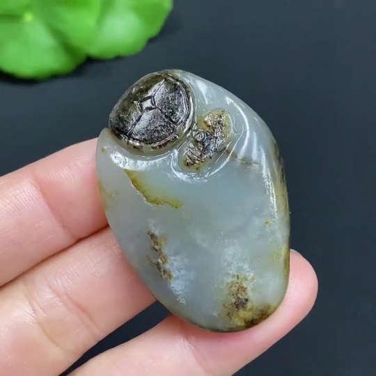 H26039640 Hetian Jade Pendant - Fortune Before Eyes - Total Weight Approx. 18.7g - Undetermined Skin Color Origin