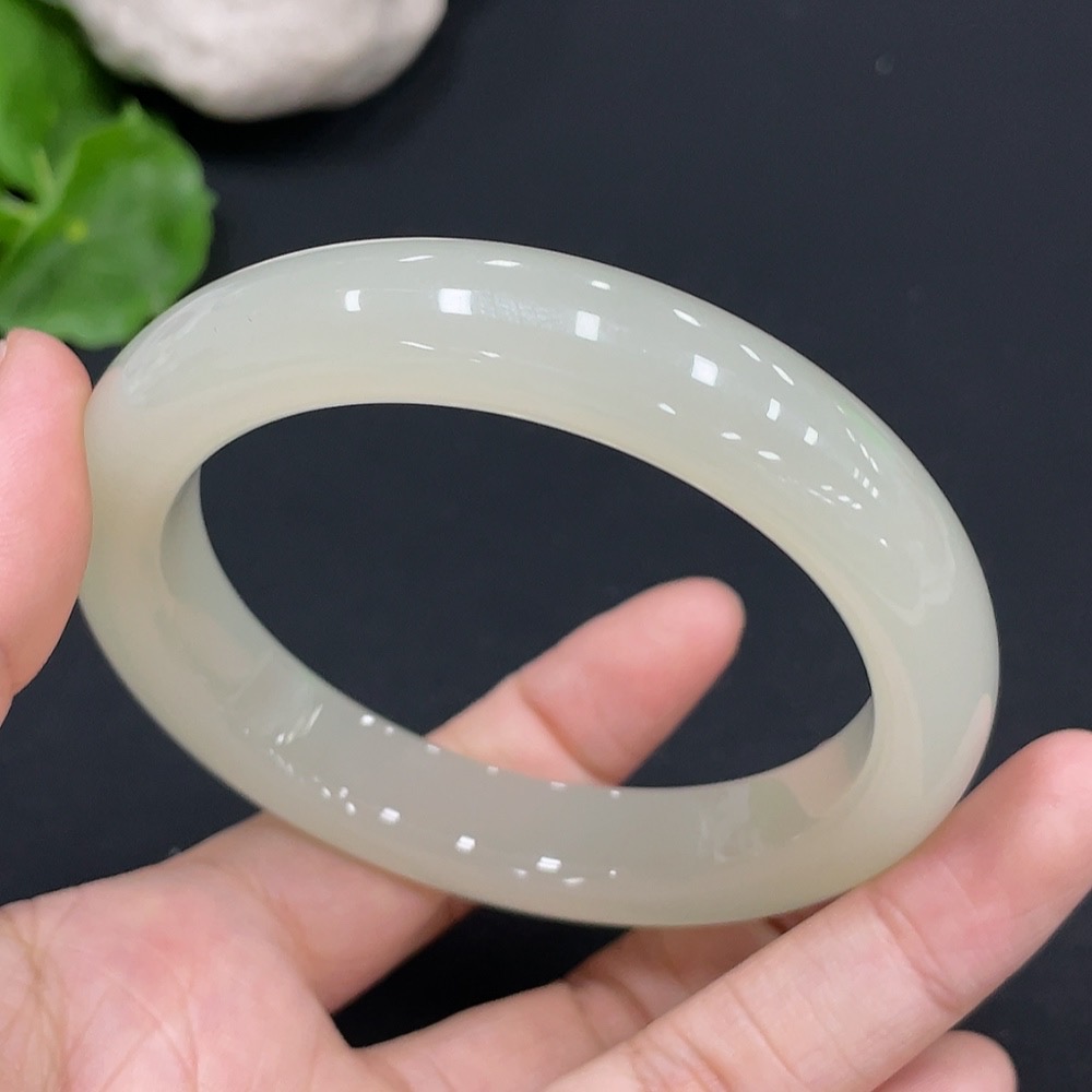 H28245566 Hetian Jade Round Bracelet Size 58.2 Total Weight Approx. 61.9g