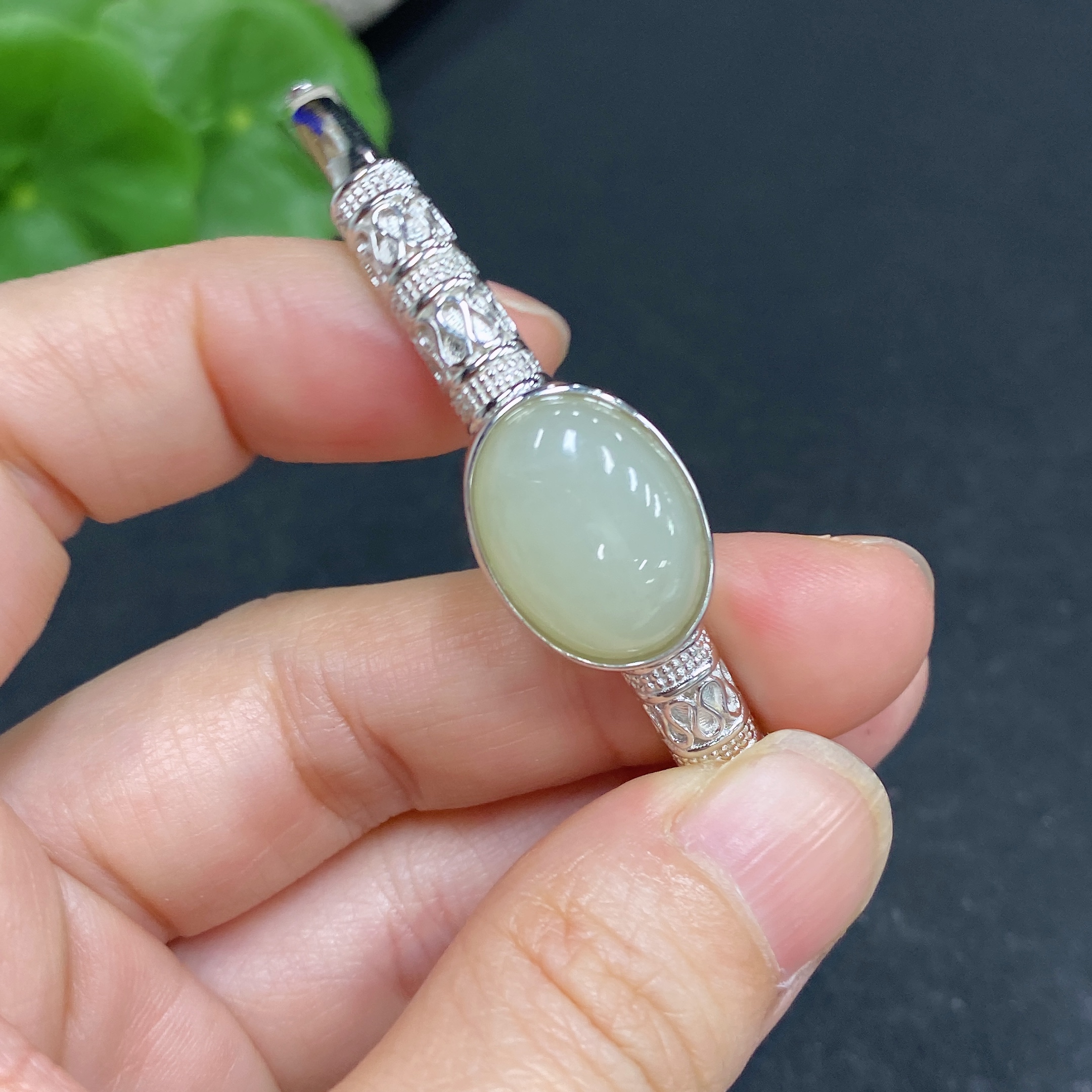 H32814239 Hetian Jade Inlaid Hand Jewelry Non-Gold Total Weight Approx. 12.7g