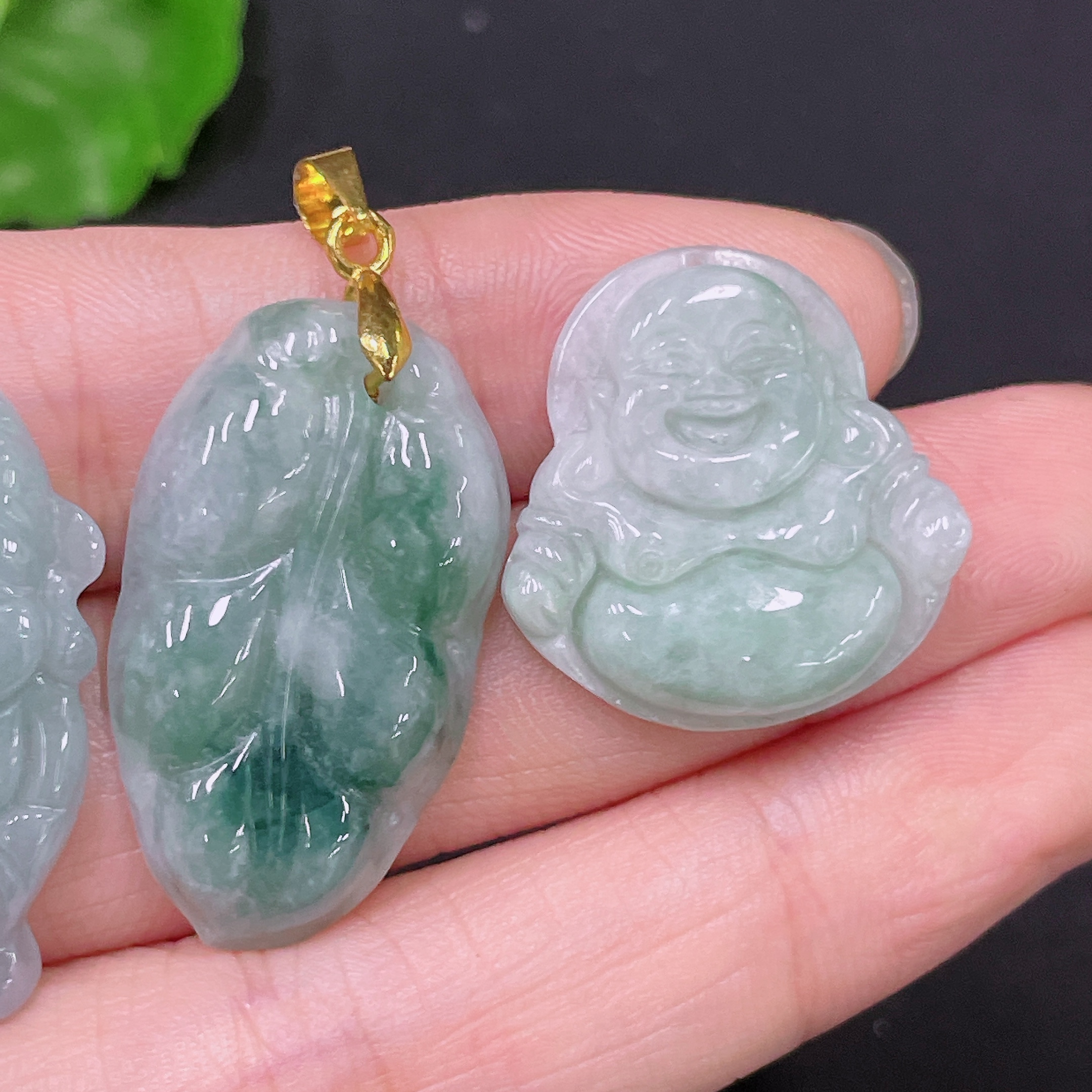 F33892702 Jadeite Pendants Sell as a Lot Non-Gold
