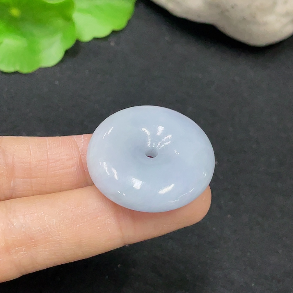 F30564212 JadeitePeace Pendant