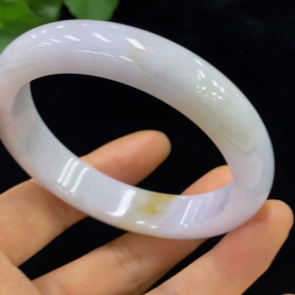 F34974240 Jadeite Round Bangle Size 59.8 Total Weight Approx. 64.2g Yellow Part Color Origin Undetermined