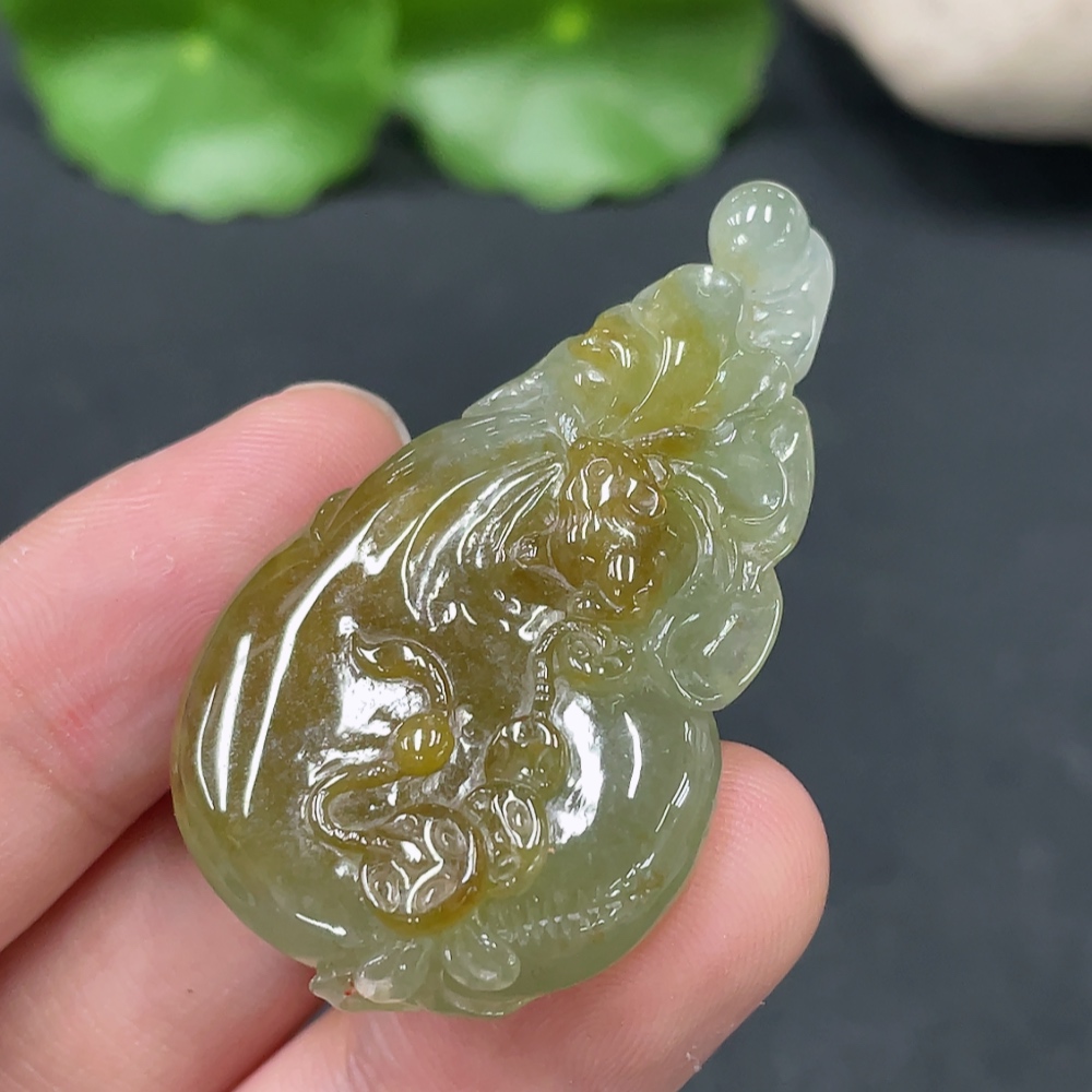 F21414795 Jadeite Pendant Total Weight Approx. 14.47g