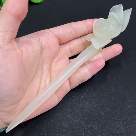 H34051892 Xiuyu (serpentine jade) hairpin