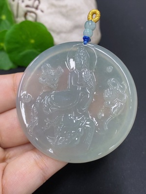 F46594327 翡翠普贤菩萨挂件 货品总重量约35.4克