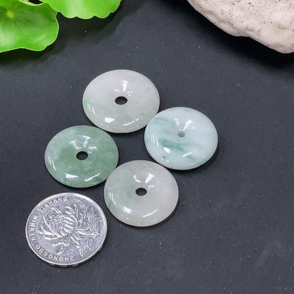 F31691364 Jadeite Safety Buckle Pendant