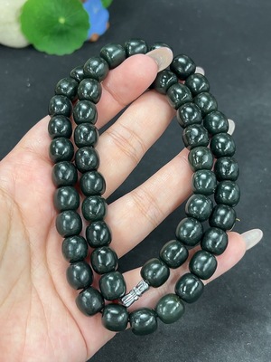 H41946552 和田玉珠链 卡9.9mm左右 货品总重约92.8g