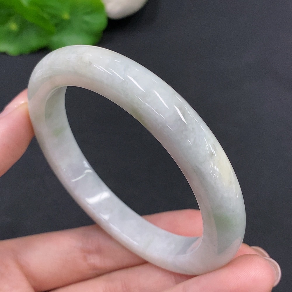 F28190016 Jadeite Natural Circle Bangle