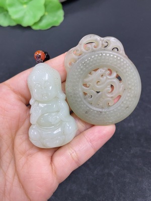 H46531089 和田玉挂件    宝宝佛+仿古件  货品总重约（含绳）48g