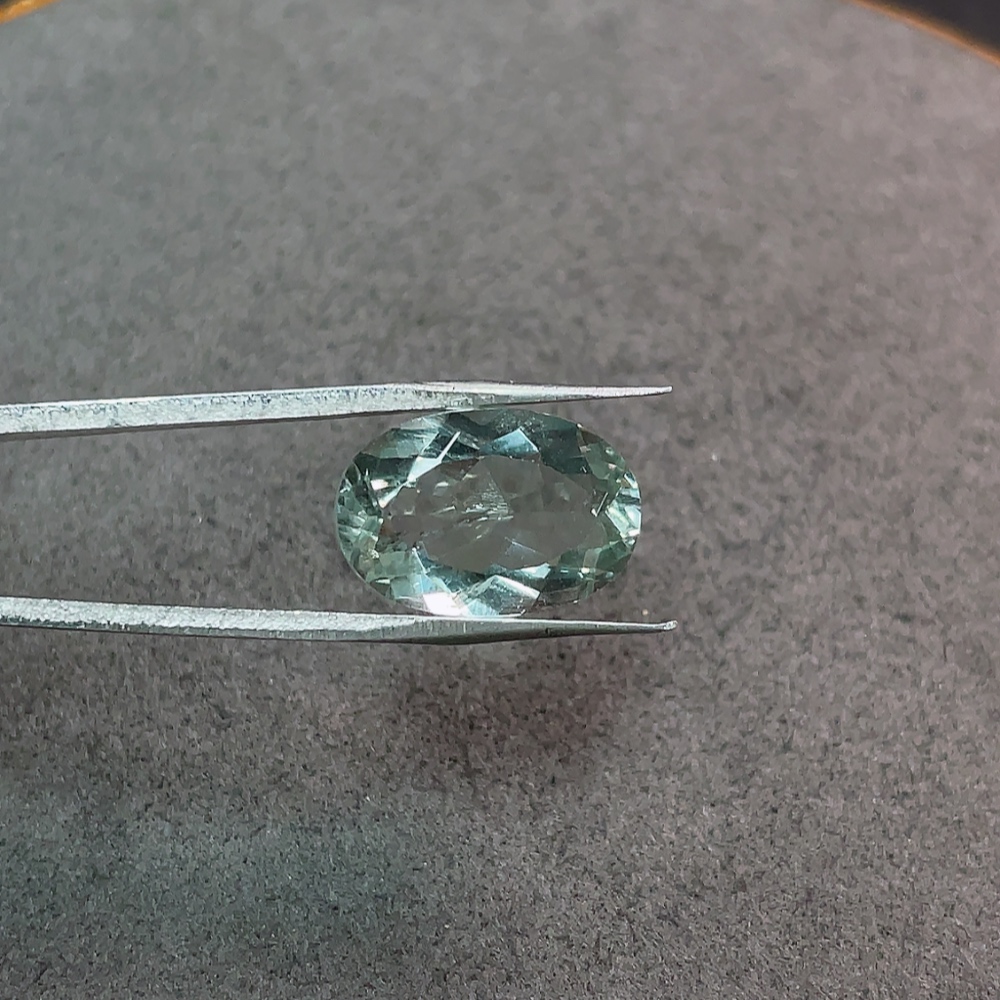 C32817384 Crystal Rough Stone Total Weight Approx. 6.34 Carats