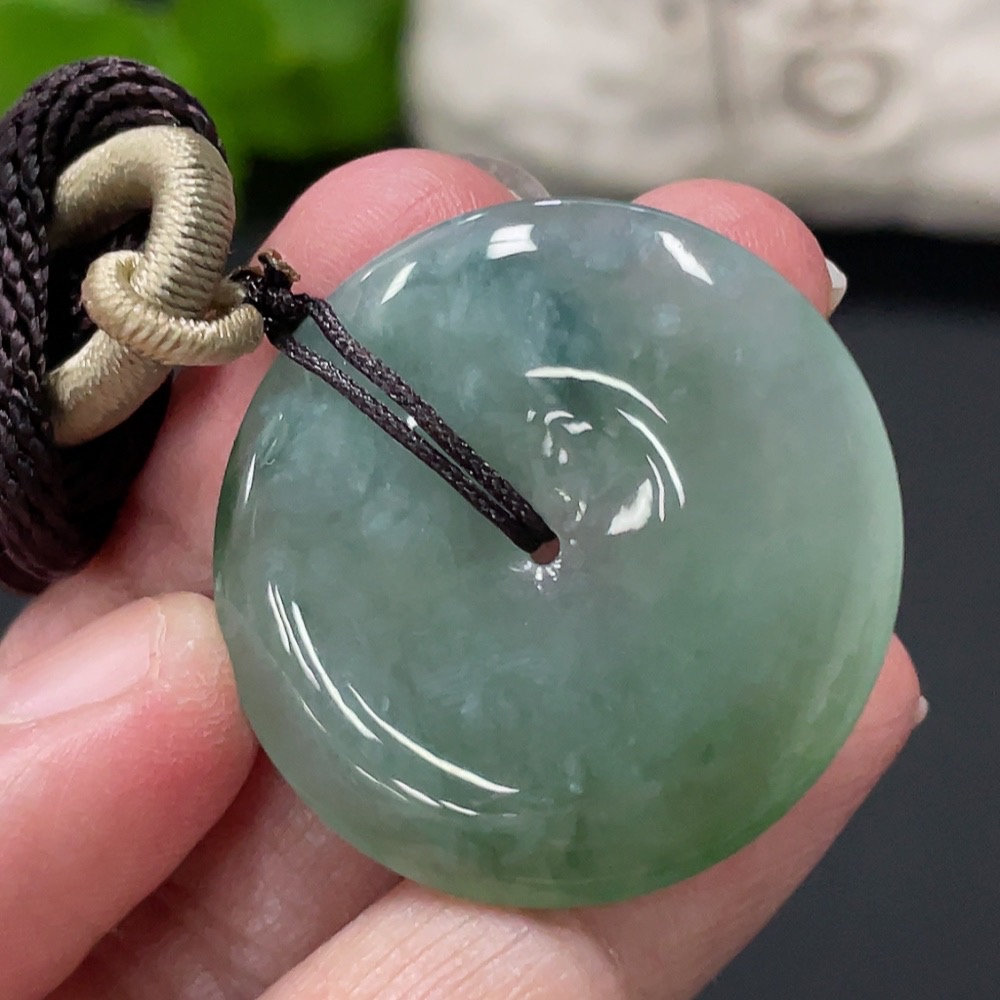 F30520364 JadeitePeace Button Pendant