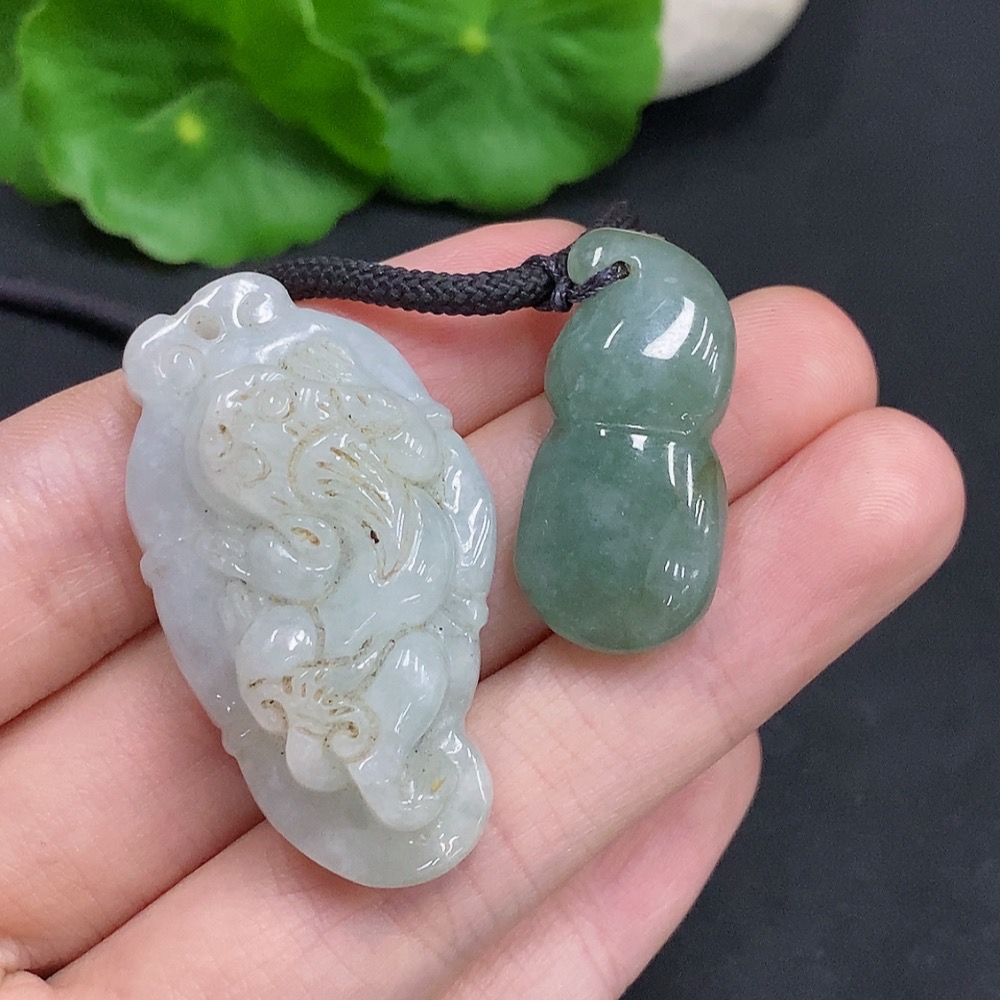 F33907564 Jadeite Pendants Sell as a Lot with Non-Jadeite Beads